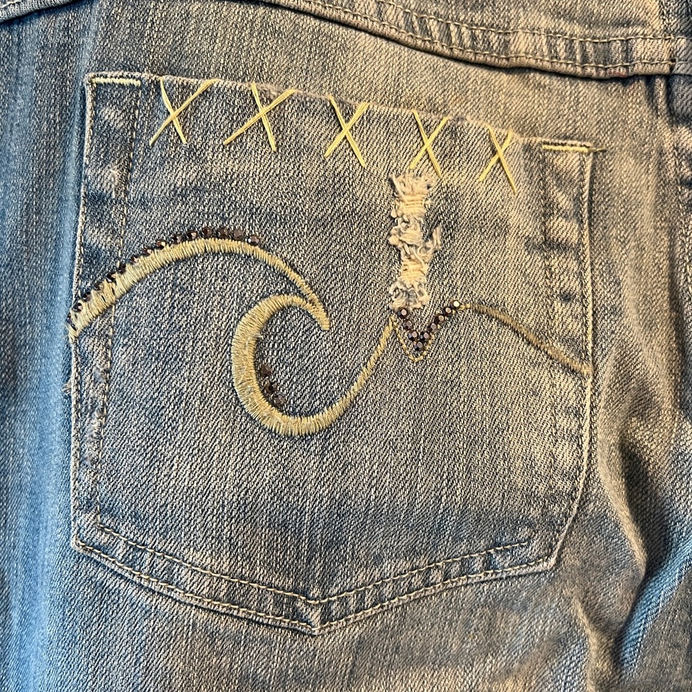 Beautiful embroidered jeans - never worn (no tags) - Picture 9 of 9